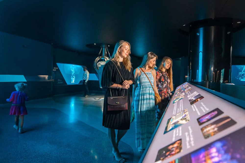 Tourist Place in Palm Dubai