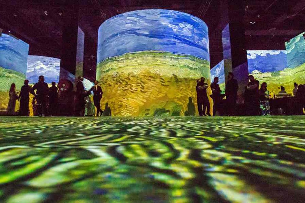 A brilliant art masterpiece presensed inside Infinity des Lumeires