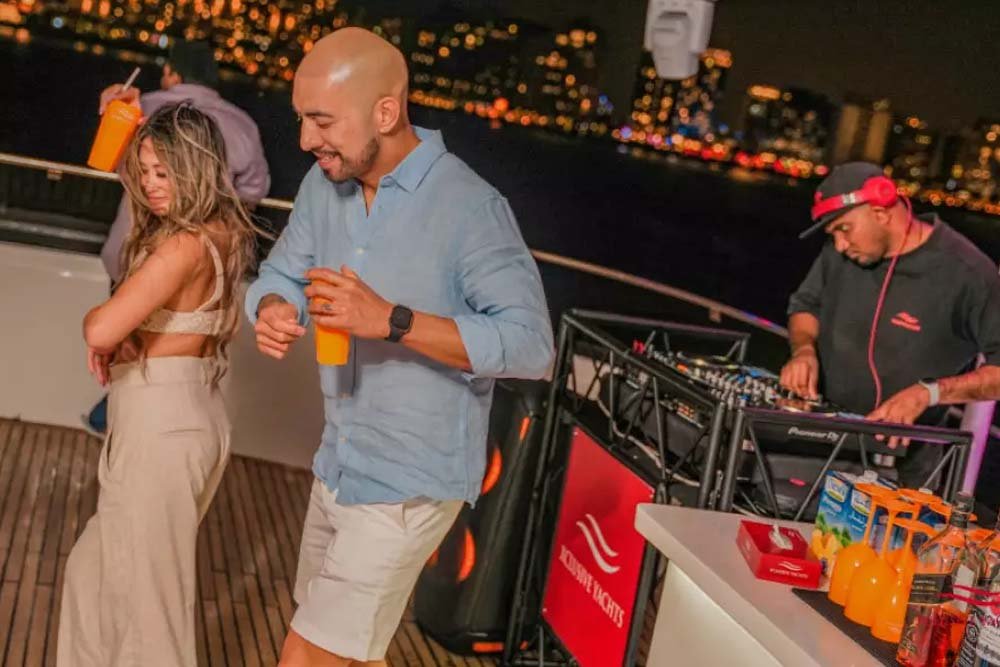 Live DJ Xclusive Superyacht Dubai