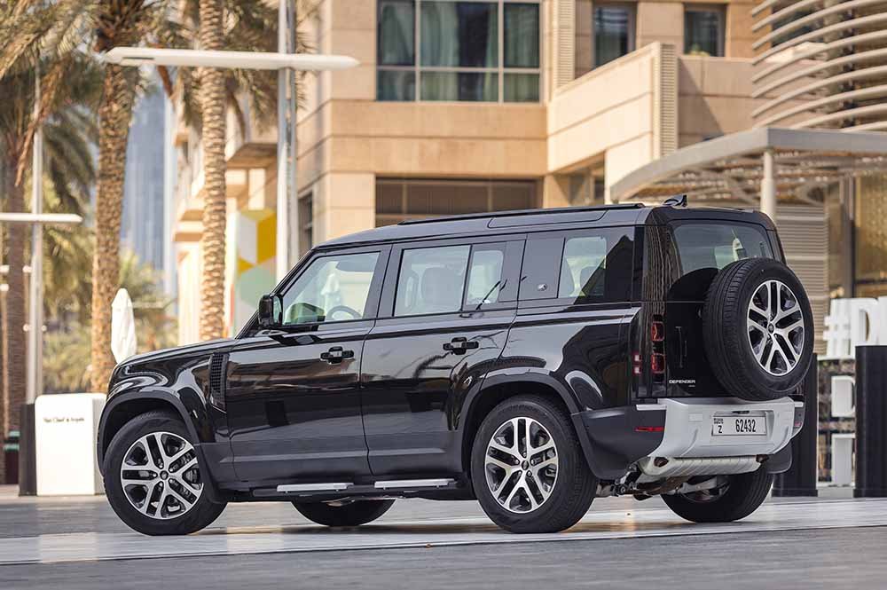Land Rover Defender Dubai Tour